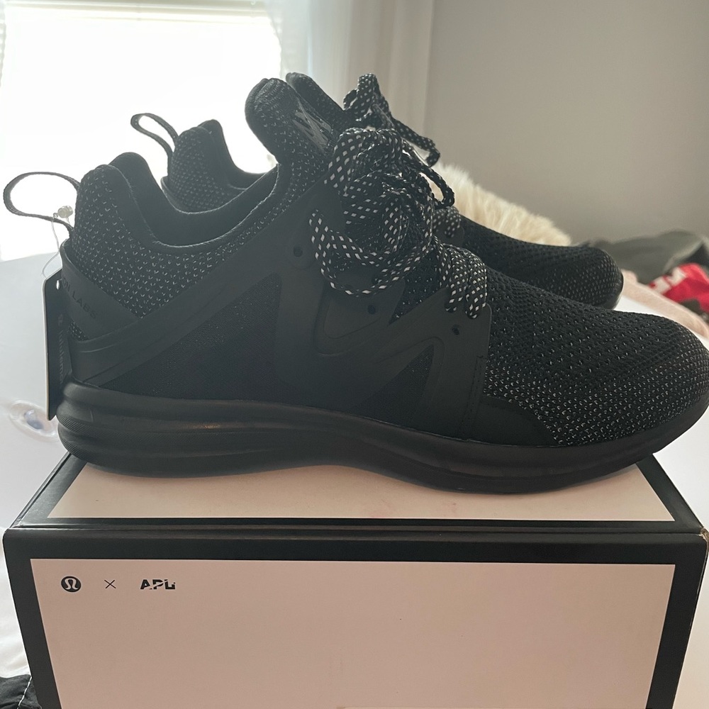 Lululemon Womens Techloom Ascend Black Reflective Tennis Shoes